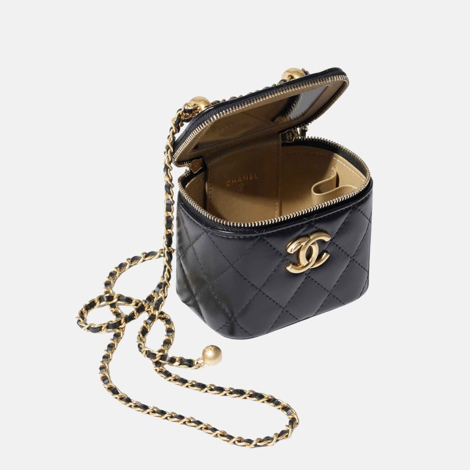 CHANEL Small Vanity With Chain In Shiny Calfskin Black