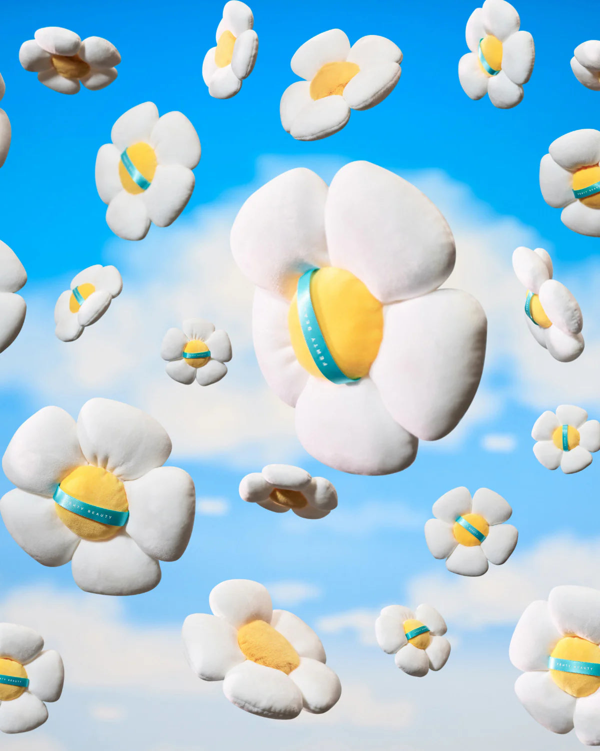 Fairy Bomb Smurfette Daisy Flower Shimmer Puff FENTY BEAUTY