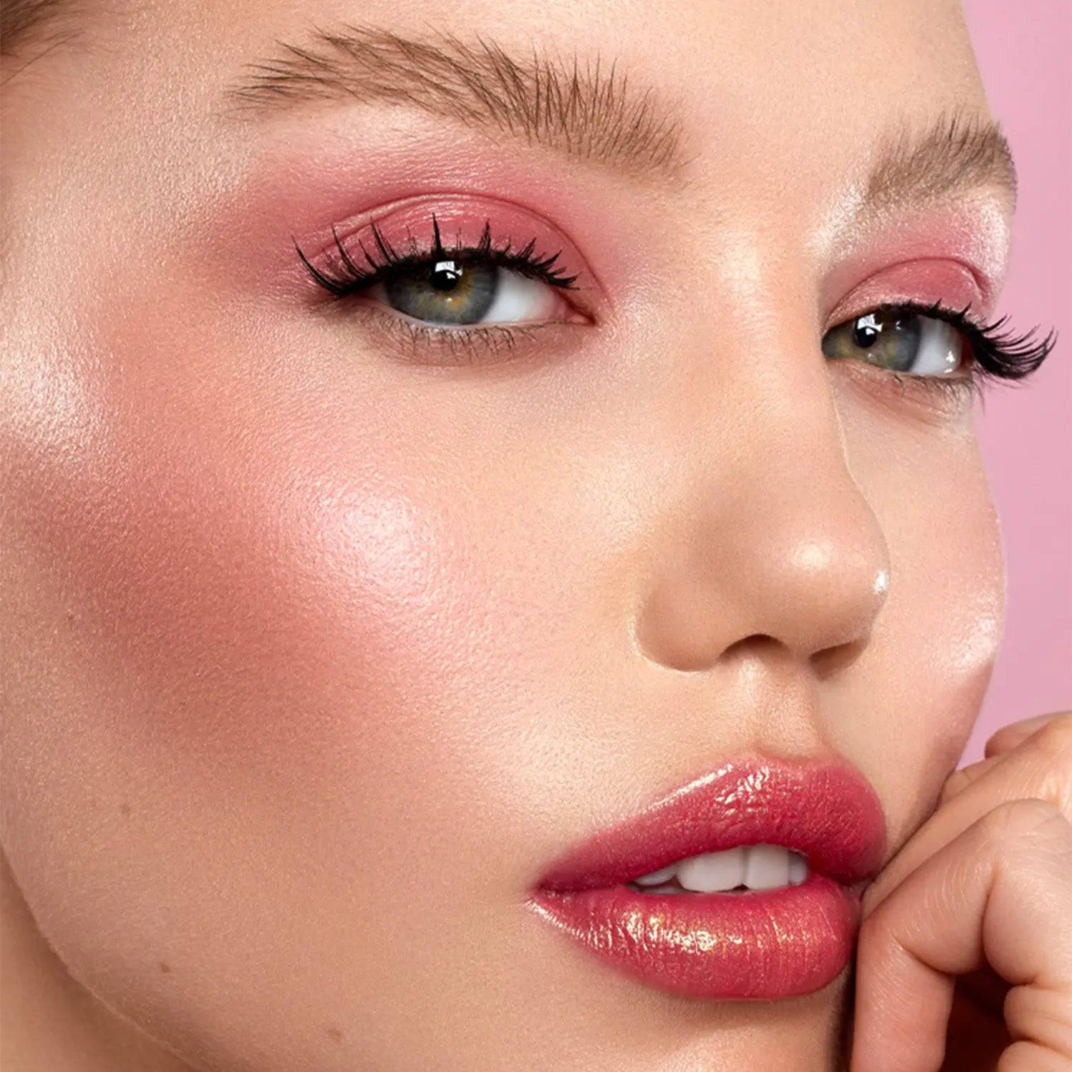 LOVE GLOW Cheek Palette