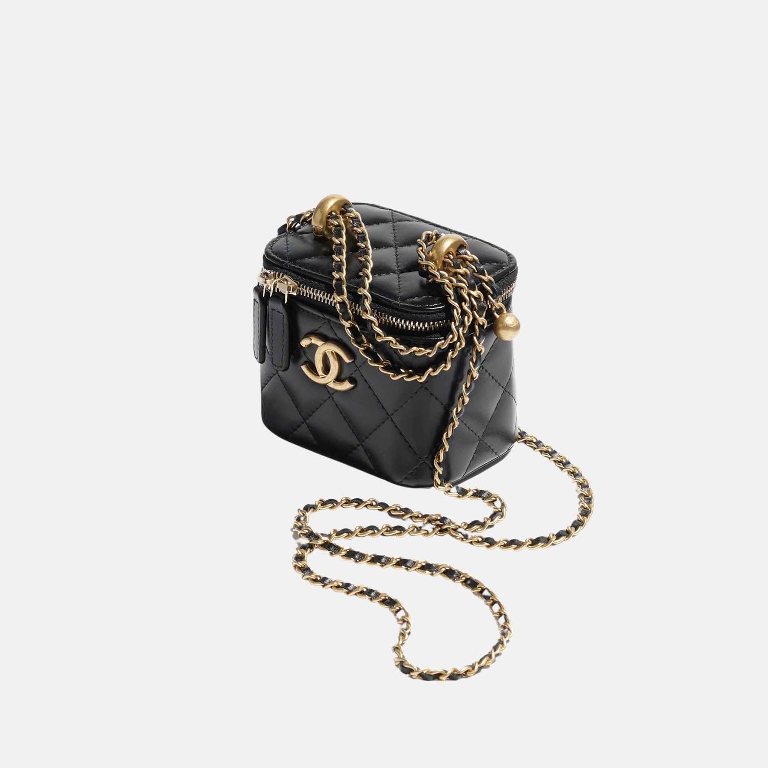 CHANEL Small Vanity With Chain In Shiny Calfskin Black