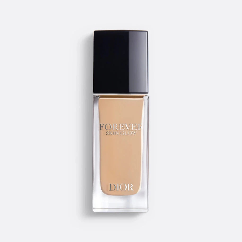 DIOR Forever Skin Glow Radiant Foundation - Uso e hidratación las 24 horas