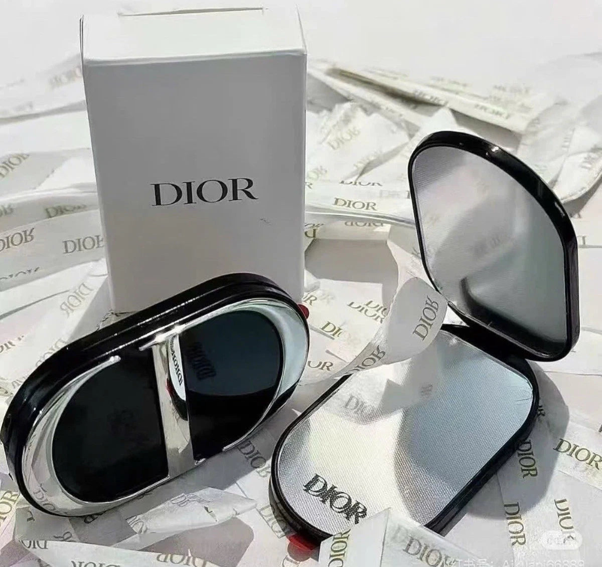 DIOR Complimentary Rouge Dior phone accessory