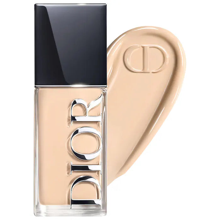 DIOR Forever Skin Glow Radiant Foundation - Uso e hidratación las 24 horas
