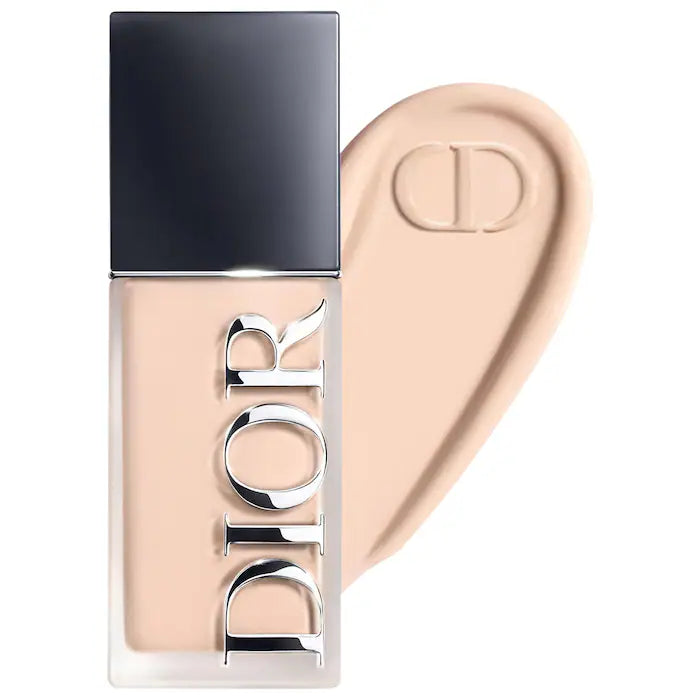 DIOR Forever Skin Glow Radiant Foundation - Uso e hidratación las 24 horas