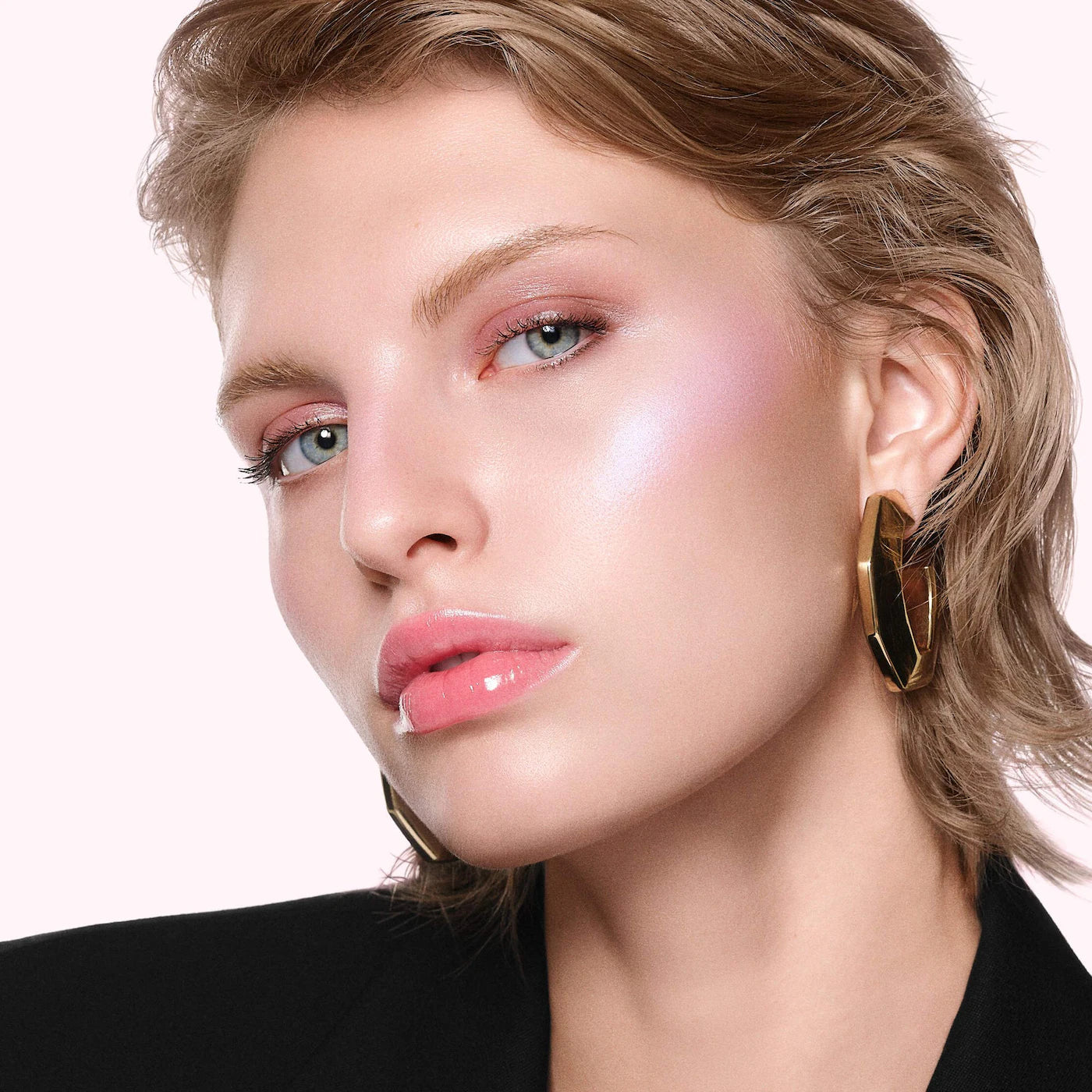 Givenchy  Prisme Libre Strobing & Illuminating Highlighter Powder
